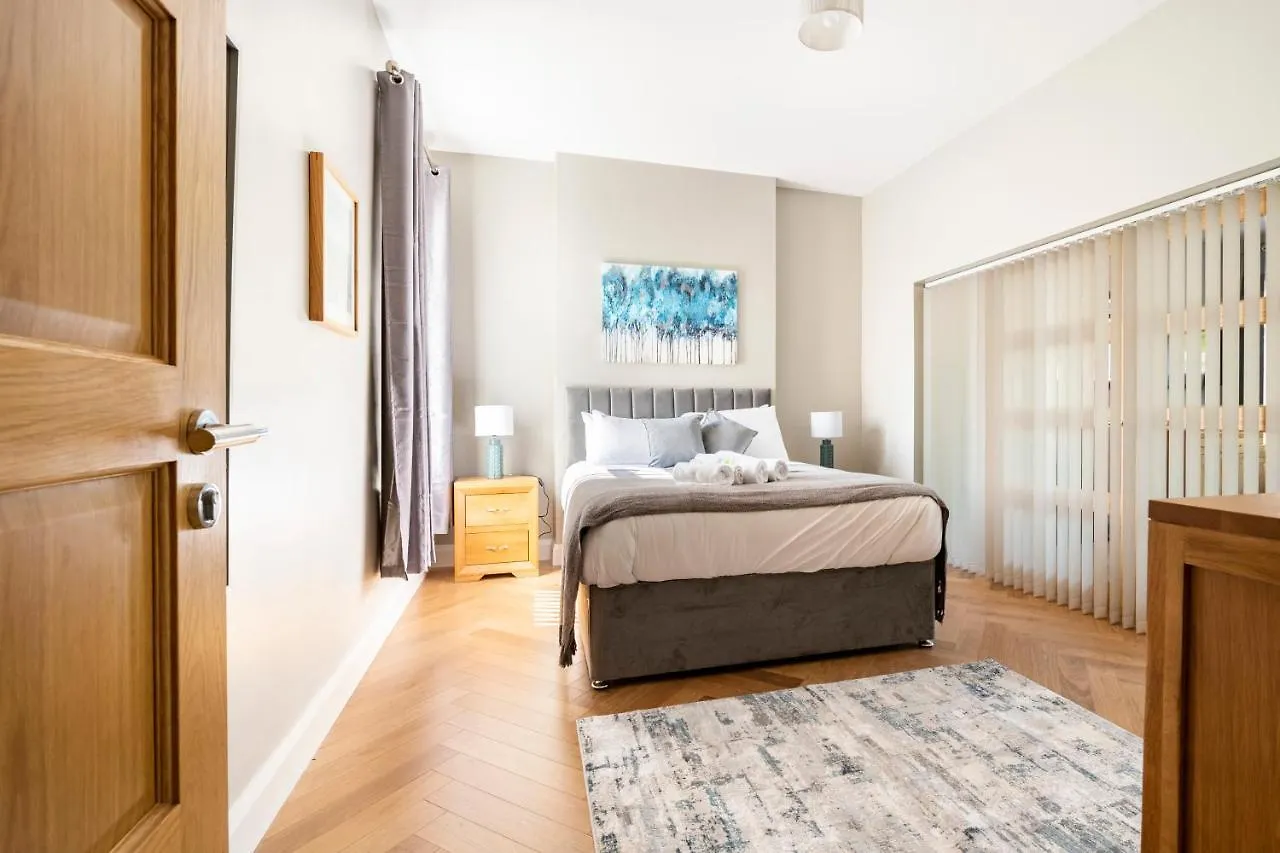 Park House - Four Star Luxury With Parking And Wi-Fi Villa Belfast