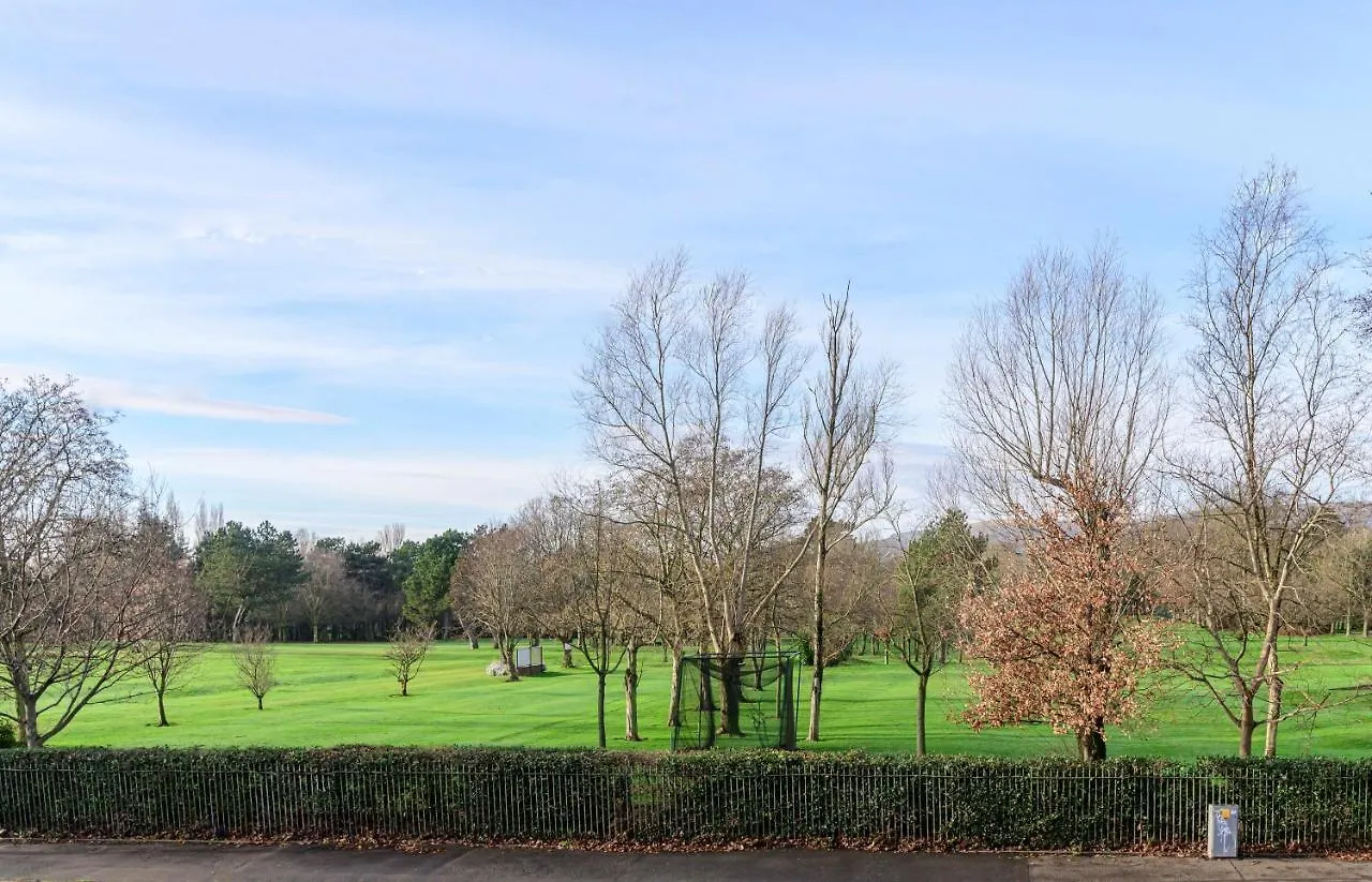 Park House - Four Star Luxury With Parking And Wi-Fi Villa Belfast