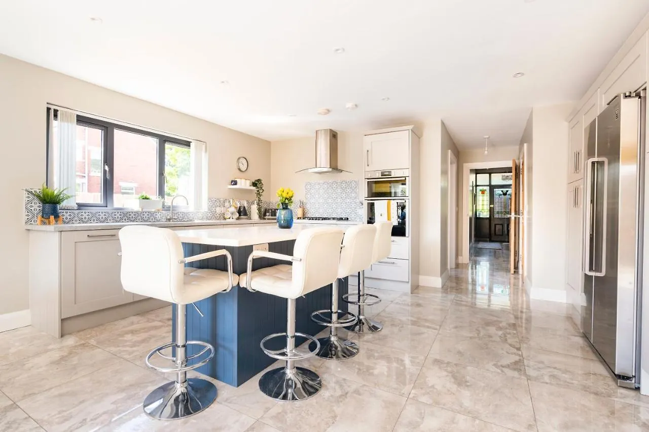 Park House - Four Star Luxury With Parking And Wi-Fi Villa Belfast