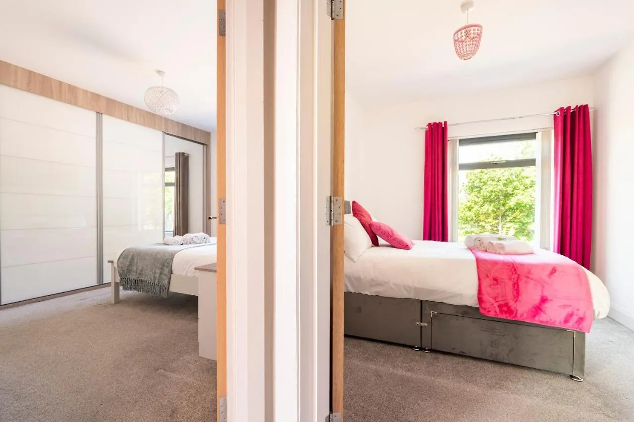 Park House - Four Star Luxury With Parking And Wi-Fi Villa Belfast Holiday home